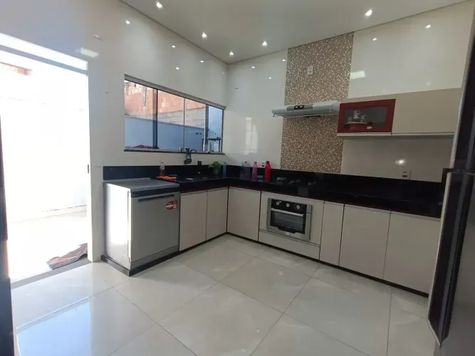 Oportunidade: Casa 02 quartos em excelente localização, Bairro Alterosa 2ª Seção/Betim