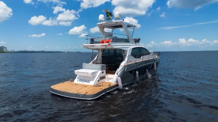 Sedna 54 FLY 2021 - Completa c/ Estabilizador Seakeeper NG5 e Plataforma Flutuante Coberta
