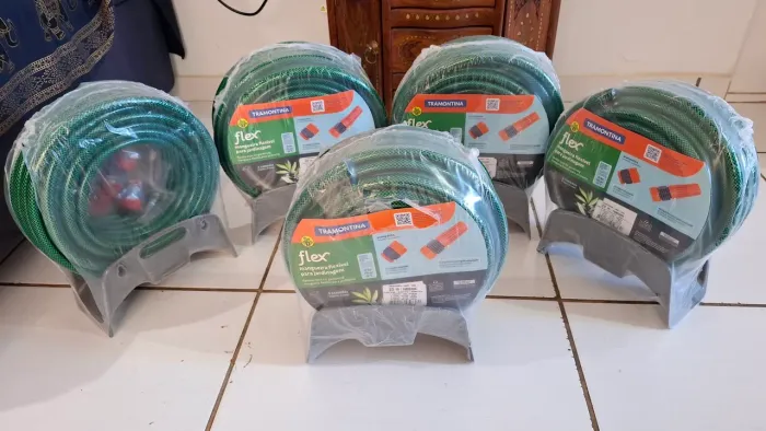 Mangueira para Jardim 20 Metros com Esguicho e Suporte TRAMONTINA