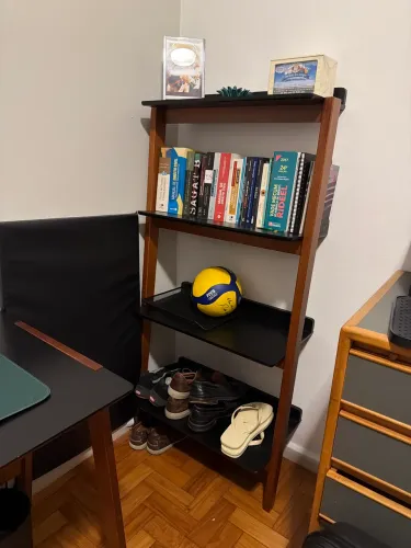 Conjunto mesa e estante escritório