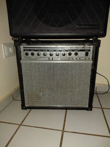 Amplificador de contra baixo NCR