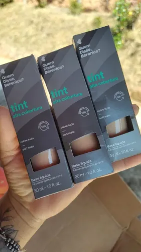 Base líquida Soft Mate com FPS 15 QDB? Alta cobertura