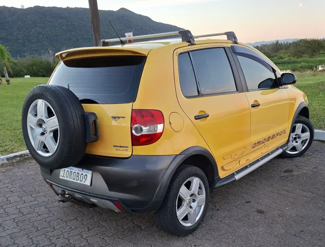 Volkswagen Crossfox 1.6 MI Total Flex 8V 5P 2008