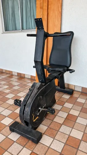 Bicicleta Ergométrica Profissional Reforçada - Estrutura Robusta