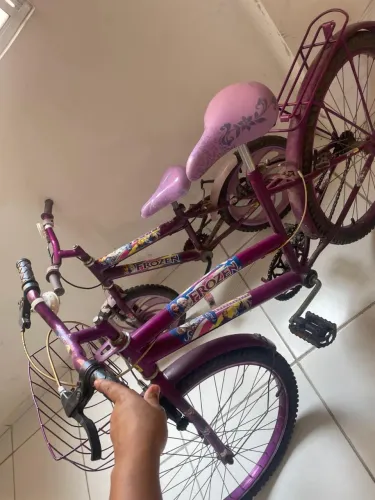 Vendo uma bicicleta :valor 350
