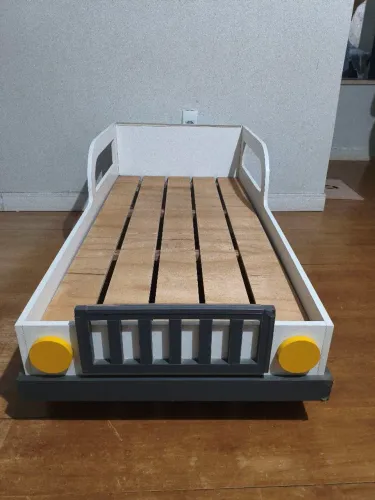 Cama infantil de jipe toda em MDF