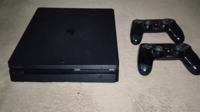 Ps4 slim