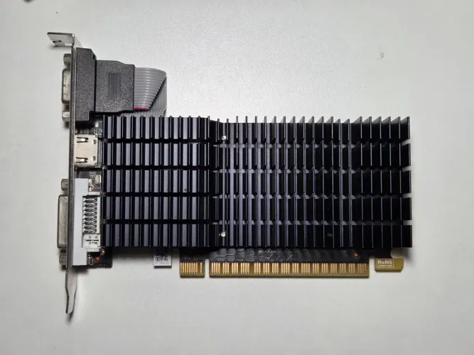 Placa de Vídeo NVIDIA GeForce GT 710 - Pouco Usada, 1GB DDR3