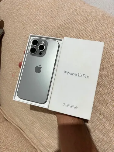 IPHONE 15 PRO SEMIZETOP TITANIUM 100%