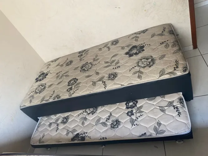 Cama de solteiro 