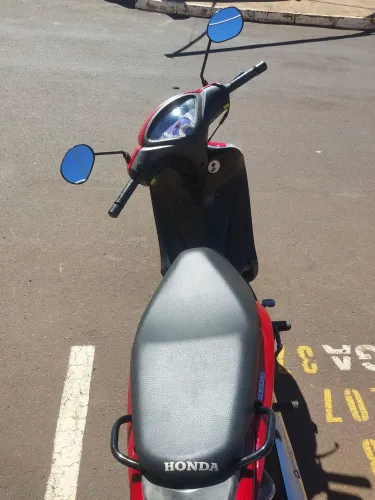 Vendo moto Biz 125 ES bem conservada KM 62563 ano 2015 documentação em dia 