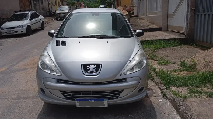 Peugeot 207 Sed. Passion XR Sport 1.4 Flex 8V 4P 2012