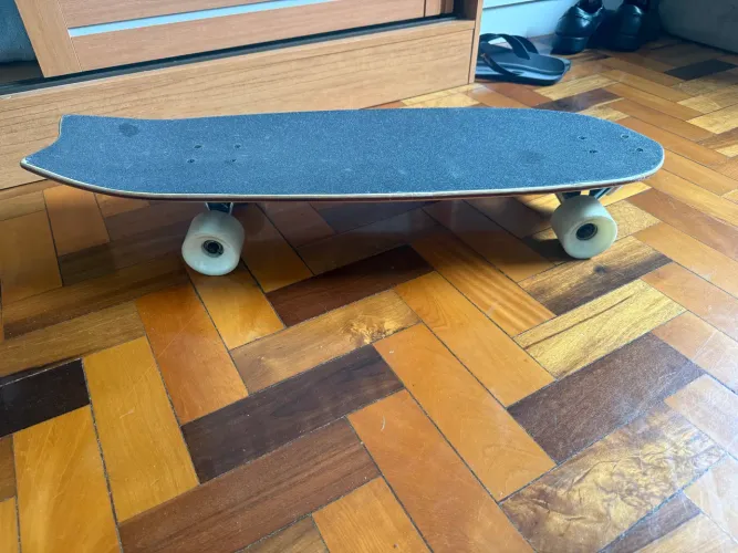 Skate simulador de surf