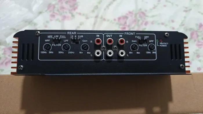 Amplificador automotivo 