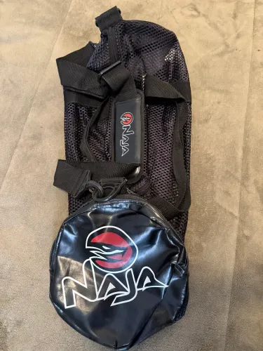 Mochila de Treino Naja Preta Tela Transpirável Academia Luta