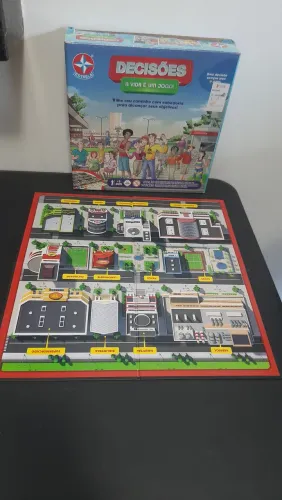 Jogo de Tabuleiro Decisões