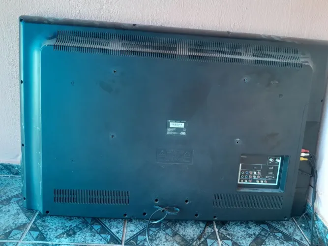 Vendendo pra hj motivo comprei outra a tv tá funcionando normal. *zap