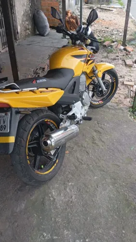 Vende_se ou troca por um carro