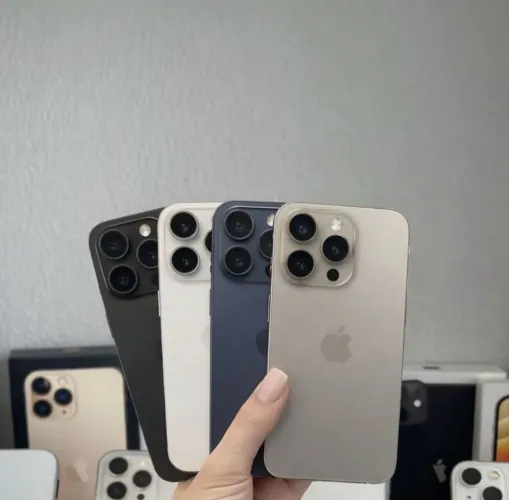 Vendo iphones impecáveis sem marcas de uso