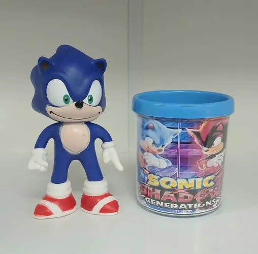 Caneca + BONECO do SONIC. Aqui na LOJA FABGAMES 