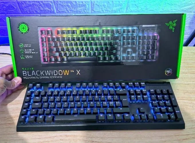 Teclado Mecânico RAZER BlackWidow V4X Seminovo