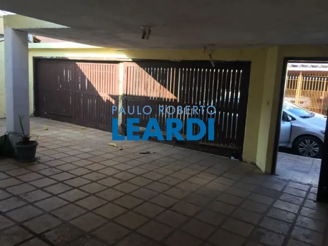CASA ASSOBRADADA - CIDADE ADEMAR - SP
