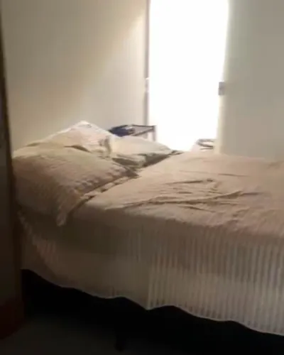 Cama box casal, com base Artec e colchão. Novíssima. 
