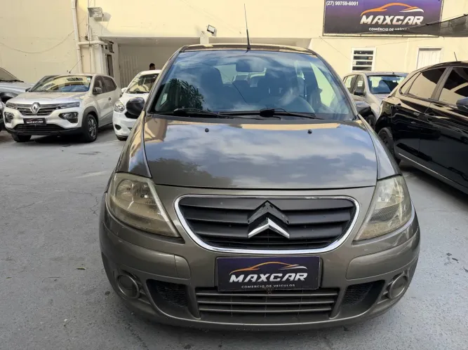 Citroen C3 GLX 1.4/ GLX Sonora 1.4 Flex 8V 5P 2012
