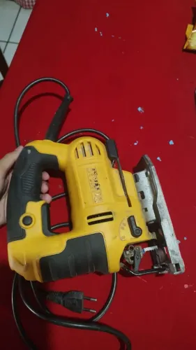 Máquina tico tico Dewalt semi nova
