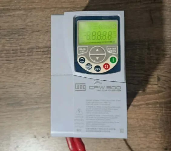 Inversor de frequência Weg CFW500 5CV 10A Trifásico 