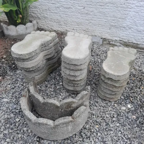 Pés de concreto para jardim 