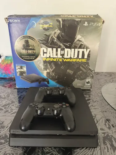 PS4 + 2 controles na caixa 