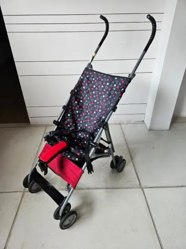 Carrinho infantil - Modelo guarda-chuva
