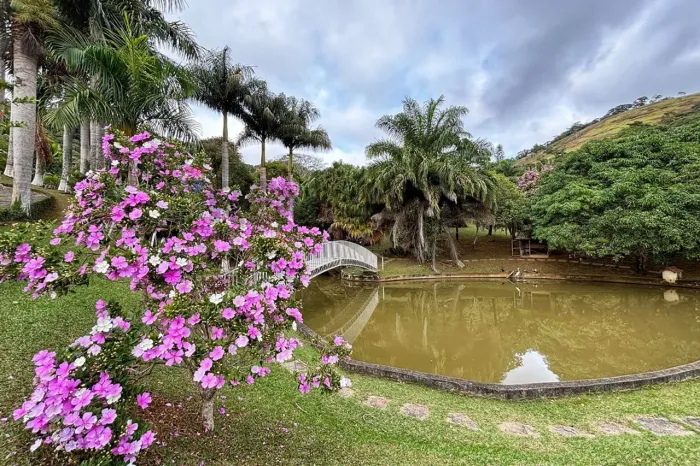 Refúgio de Paz e Lazer no Condomínio Fazendinhas Pedra Bonita