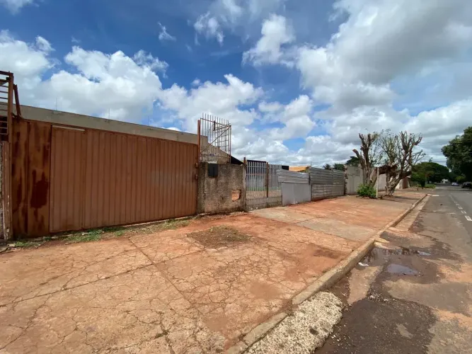 Imóvel para venda tem 492 metros quadrados em Vila Santo Amaro - Campo Grande - MS