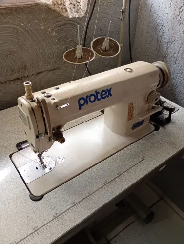 Vendendo a máquina de Costura industrial protex