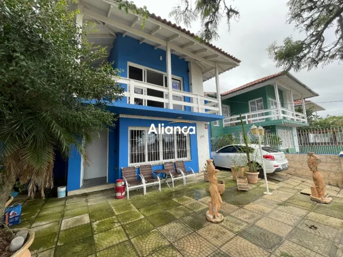 Casa para aluguel com 3 dormitórios, suíte, piscina e churrasqueira no bairro Ipanema em P