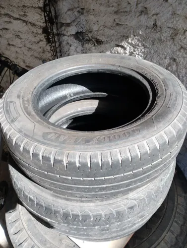 Pneus 205/70/15