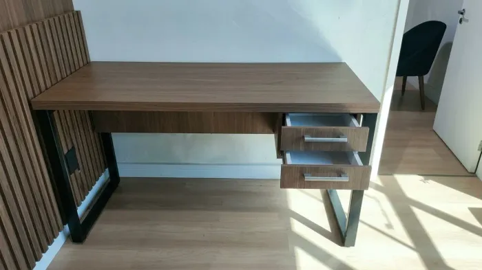 Mesa para escritório reforçada