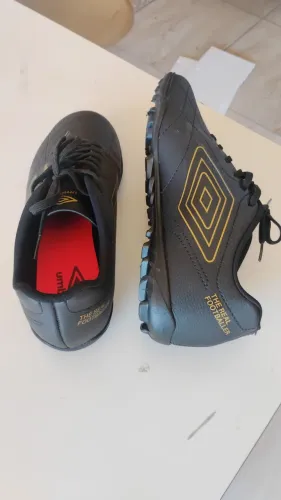 Chuteira society umbro