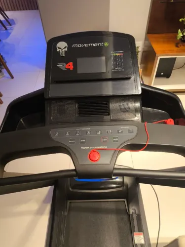 Esteira movement r4 treadmil