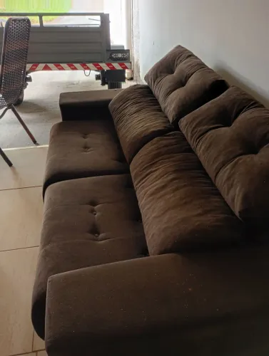 Sofá retrátil e reclinável bem conservado entrego