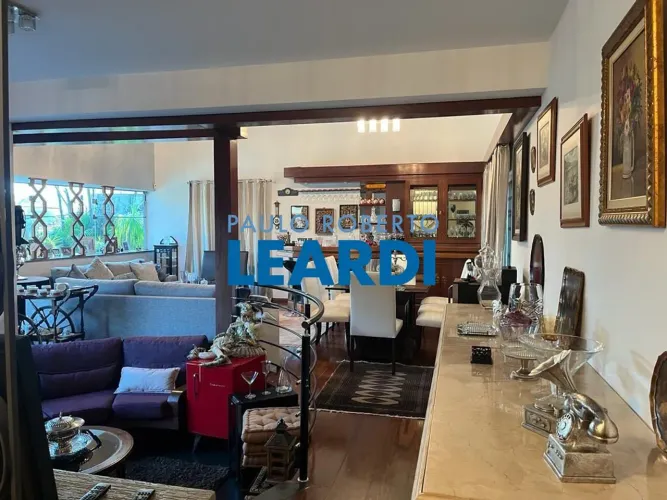 CASA ASSOBRADADA - JARDIM PRUDÊNCIA - SP