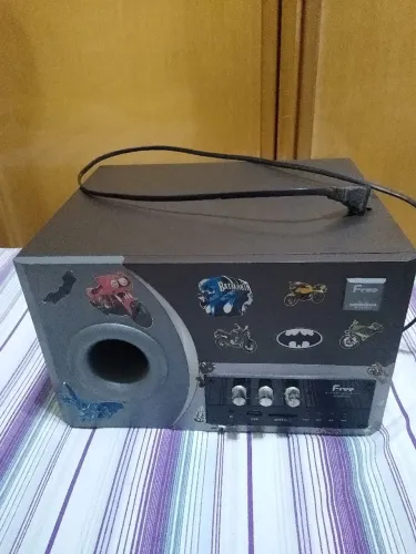Caixa de som home free w 8500