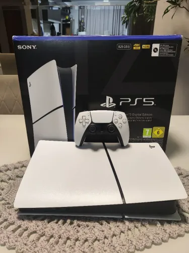 PS5 Slim 1TB na Caixa