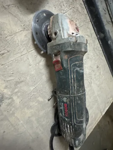 Makita Bosh profissional 700