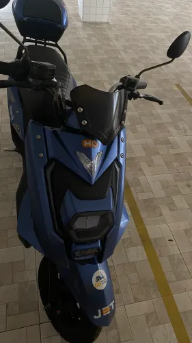 Moto elétrica semi nova