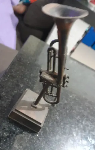 Apontador de Lápis de Metal Estilo Trompete