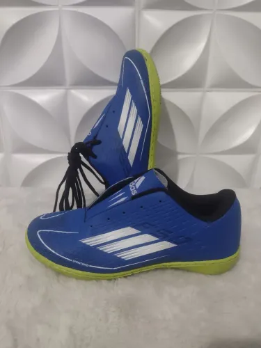 Chuteira futsal nova do 30 ao 43