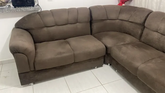 Sofa de canto muito resistente